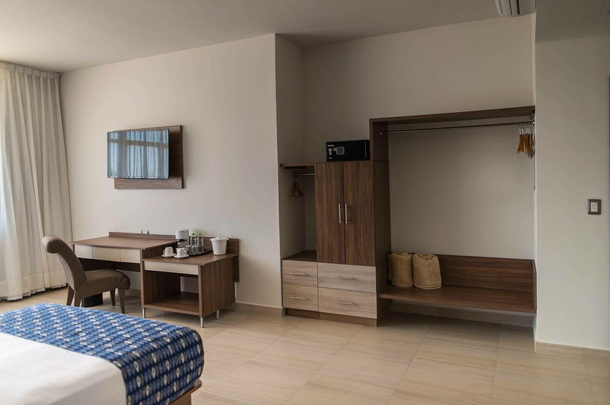 Ocean View Beach Hotel 马萨特兰 外观 照片